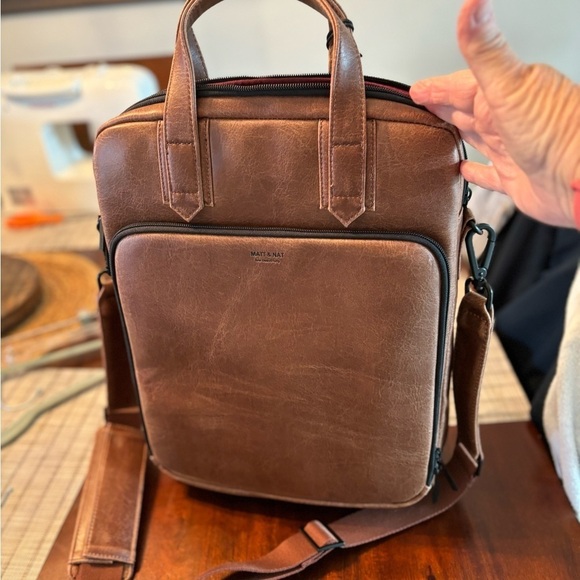 Matt & Nat Motto Brown  Egan Messenger Bag(Laptop Bag) NWT - Picture 2 of 15